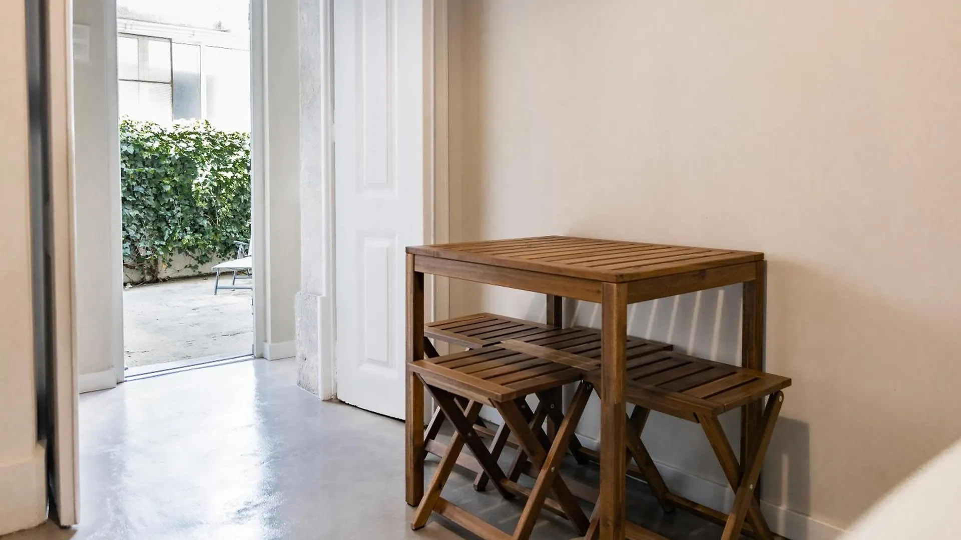 Sunny Patio Apartment Lisboa 0*,  葡萄牙